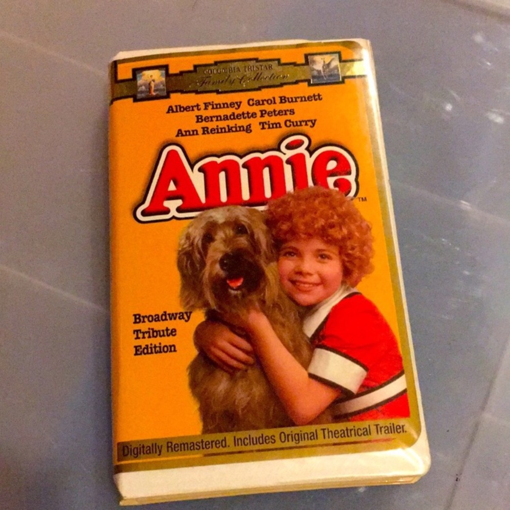 Annie Broadway Tribute Edition VHS